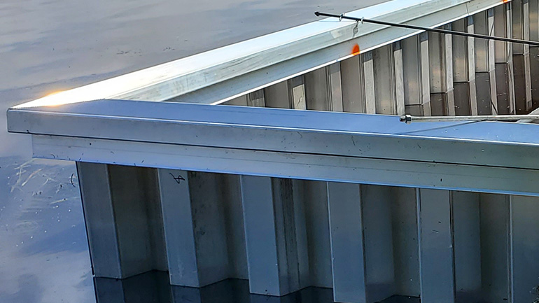 Dundee Aluminum & Vinyl Seawalls Installer