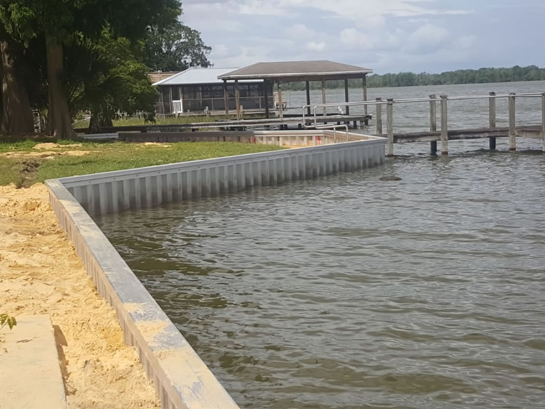 Winter Haven Aluminum & Vinyl Seawalls