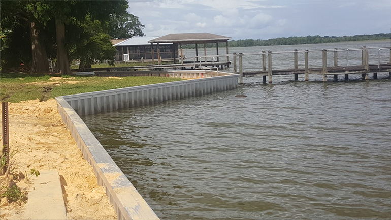 I-4 Corridor Aluminum & Vinyl Seawalls Installer
